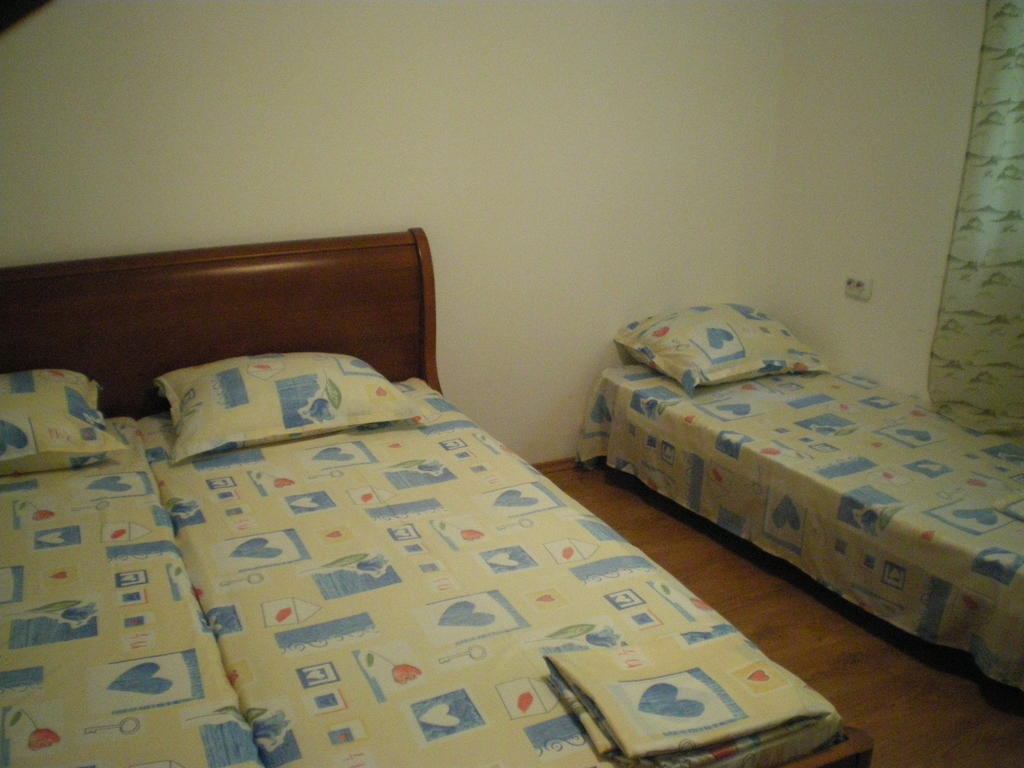 Old House Hostel Burgasz Szoba fotó