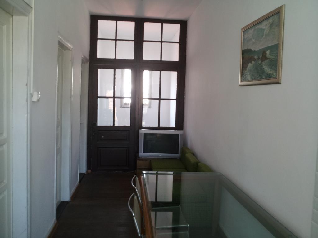 Old House Hostel Burgasz Kültér fotó
